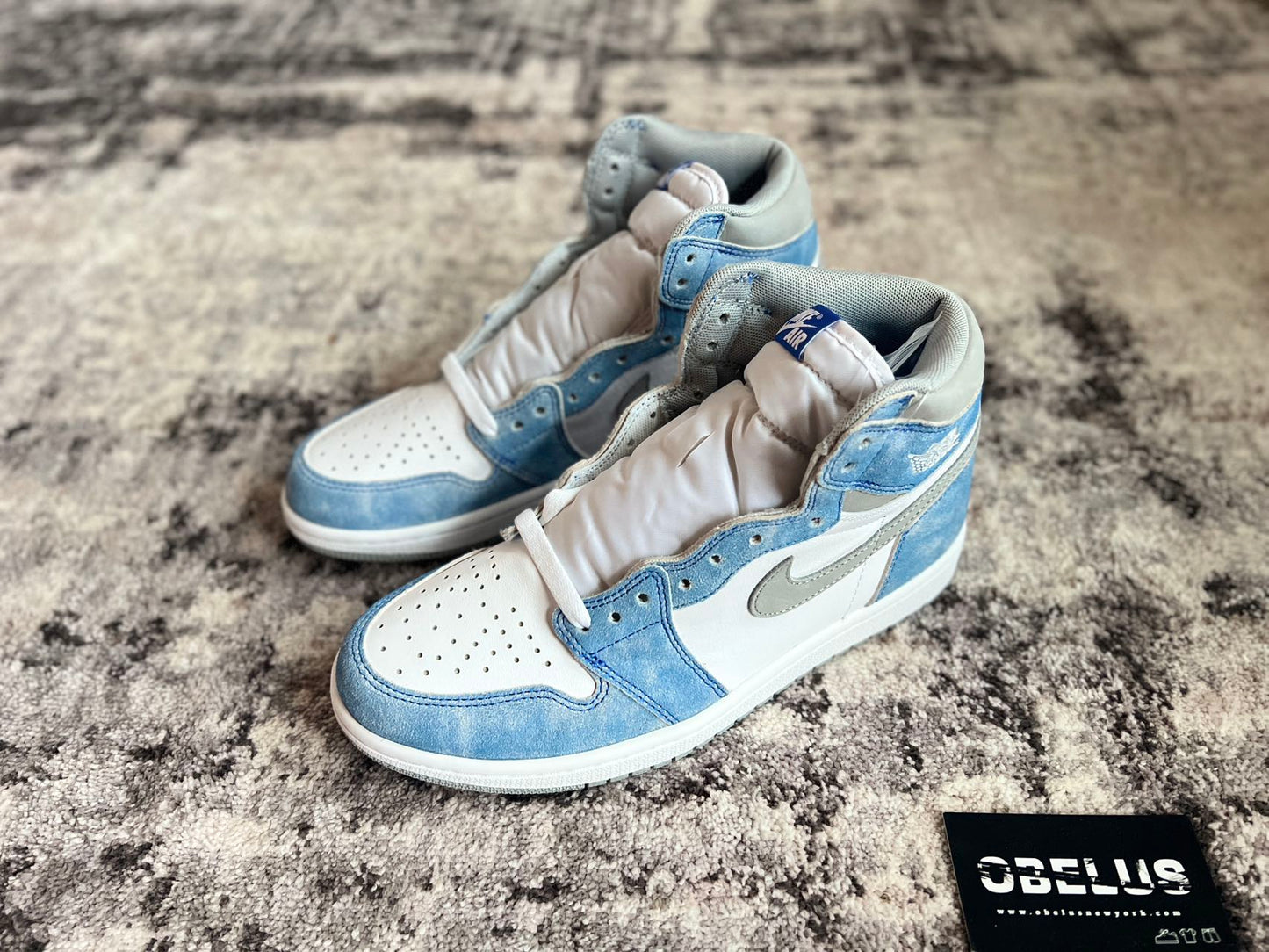 Jordan 1 Retro High OG Hyper Royal