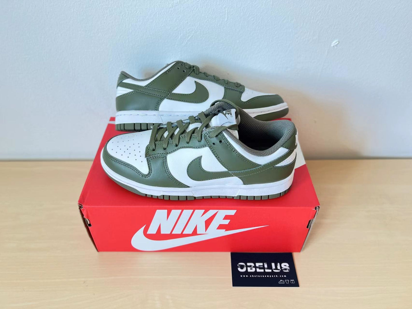 Dunk Low Medium Olive (W)
